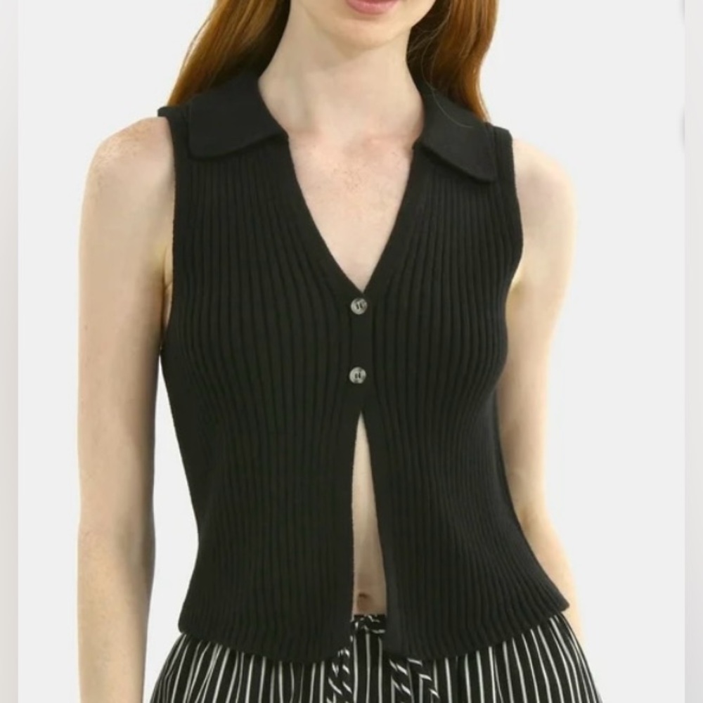 No Boundaries Black Sleeveless Ribbed Top